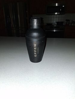 EFFEN VODKA DRINK SHAKER