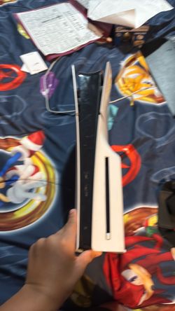 Is the white PlayStation disk?