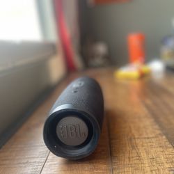 JBL Charge 4 