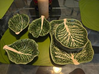 8 Piece Vintage Majolica-style Green Cabbageware Ceramic serving and Salad pieces, Portugal