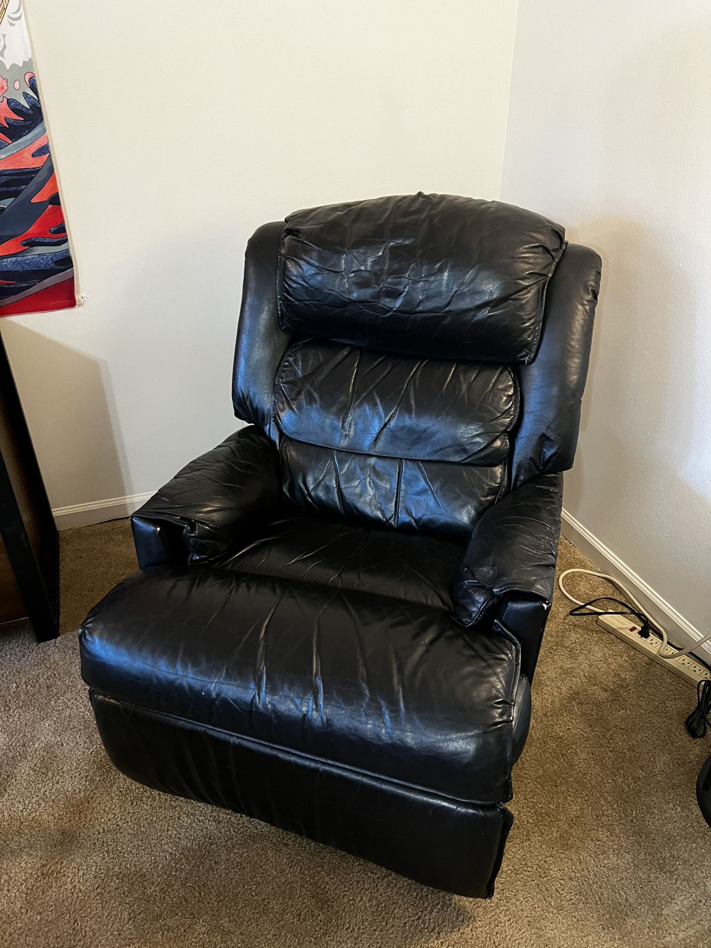 Recliner, Lazy Boy, Couch Black Leather