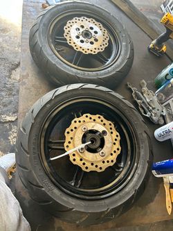 Rims and tires for Kawasaki Z125
