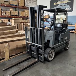 Clark forklift 5000 lb, 3 stage, side shift 