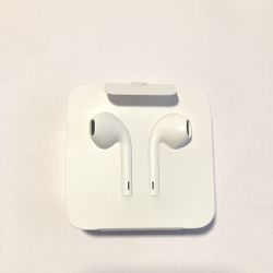 Apple earpods lightning connector 