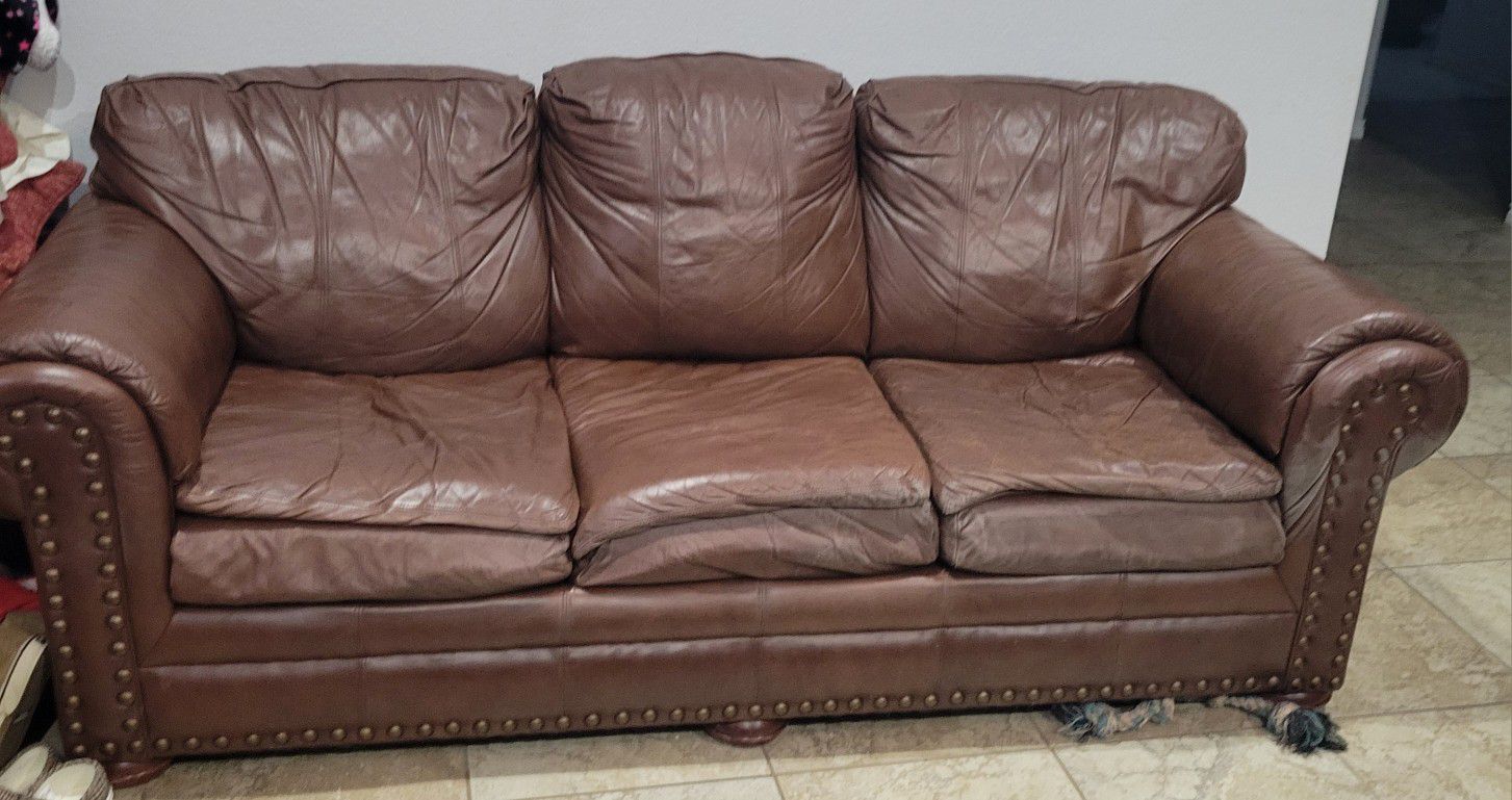 Leather COUCHES 