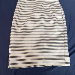 Banana Republic - Stripped Black and White Pencil Skirt