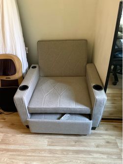 Like new  recliner/sleeper chair