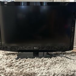 40” LG LED TV