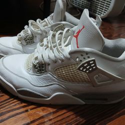 Jordan 4s Oreo Size 12