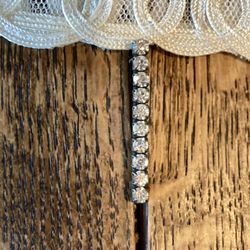 Vtg, Lovely, Prong Set Rhinestone Bar Pin Brooch