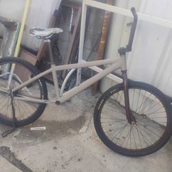S.E 24 Inch Bmx