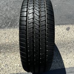 (1) 275/65R18 Goodyear Wrangler Tire 