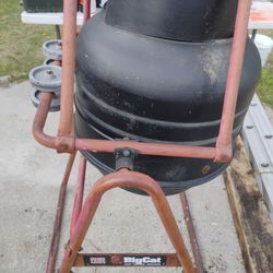 Electric cement mixer