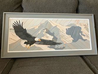 Wooden eagle picture