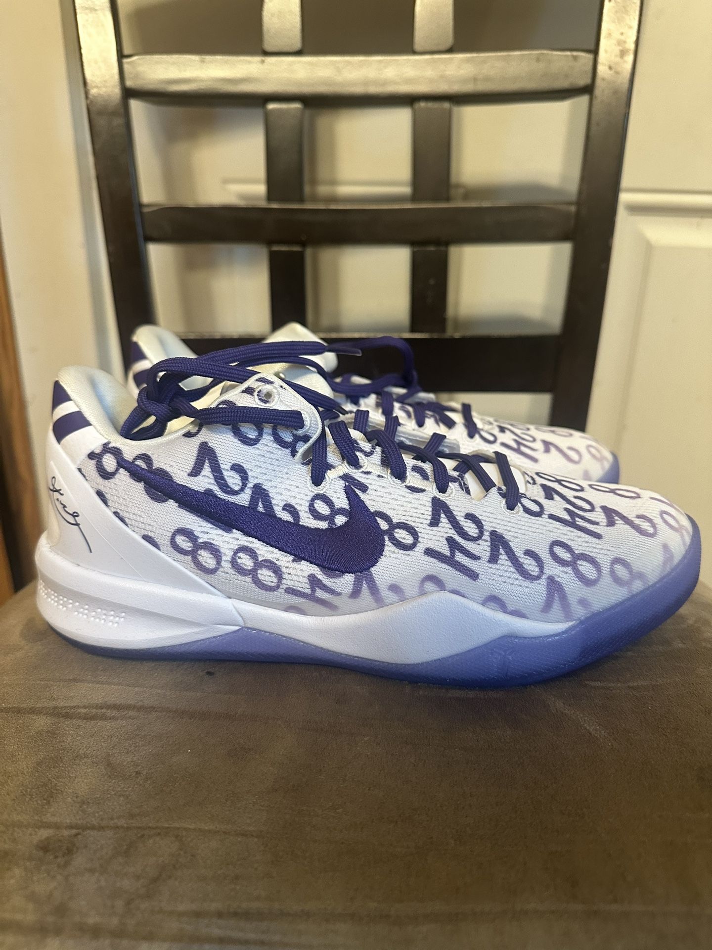 Brand new Nike Kobe 8 Court Purple Size 6Y no box