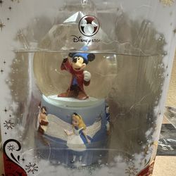 Disney Collectible Snow Globe