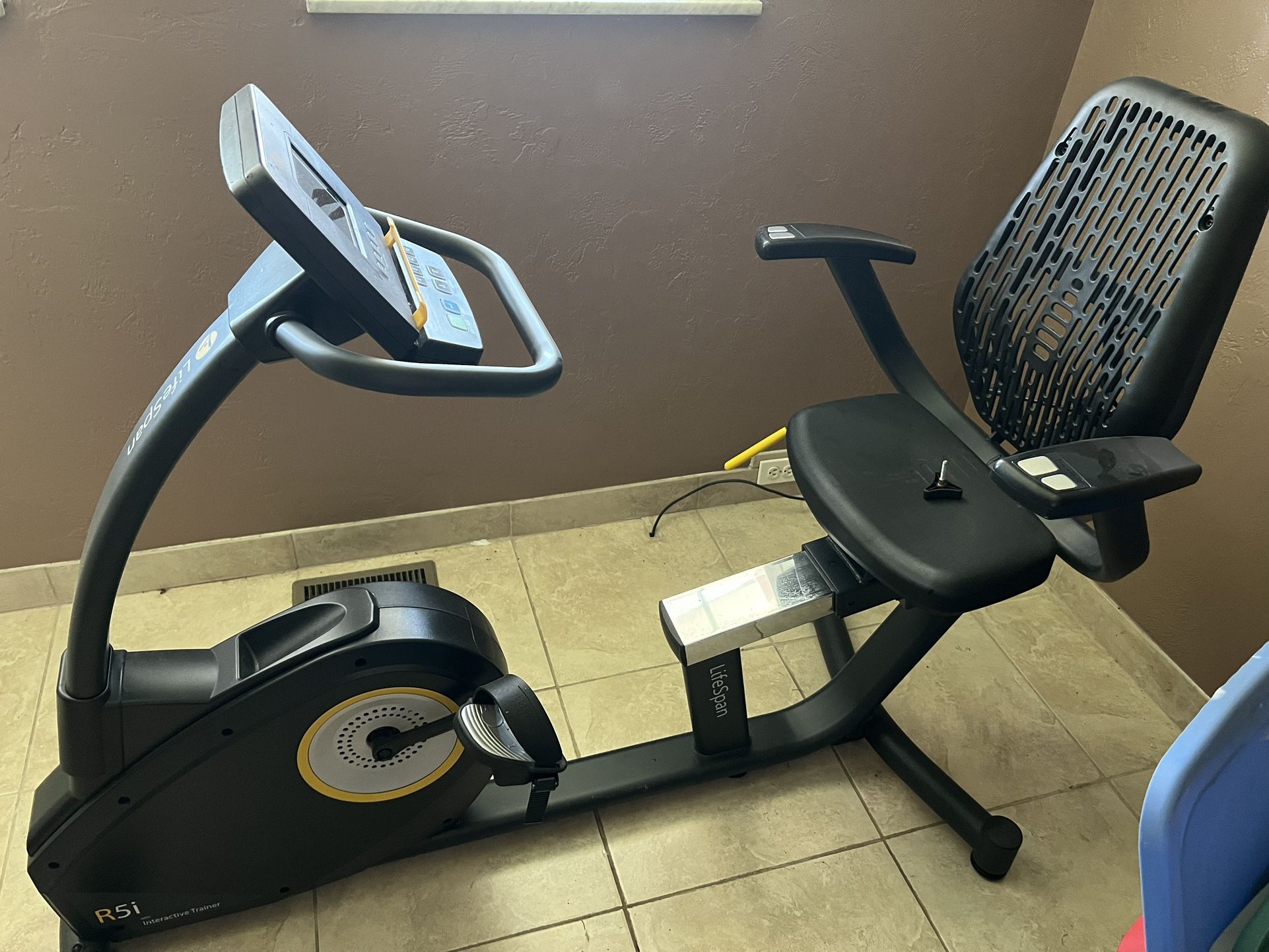 Lifespan R5i recumbent Bike