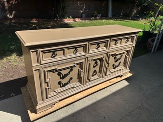 Dresser