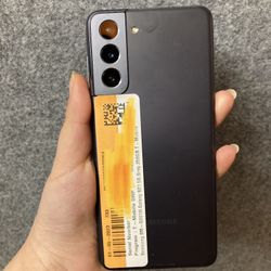 Samsung Galaxy S21 128 gb Factory Unlocked Comes with store warranty 