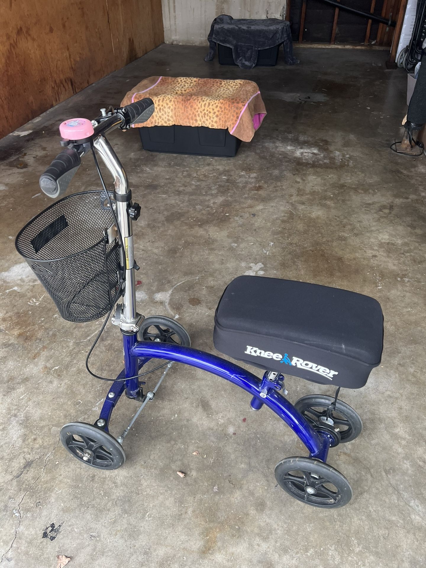 Knee Scooter With Bell Basket And Knee Cushion