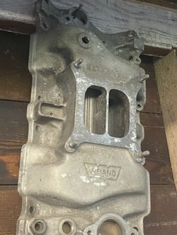 Small block intake manifold