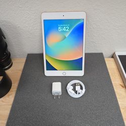 Ipad 5th Gen...64gb Wifi And Cellular 