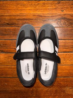 Adidas kid Mary Jane’s
