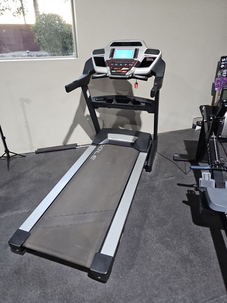 Sole F85 Treadmill