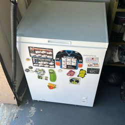 Insignia Freezer