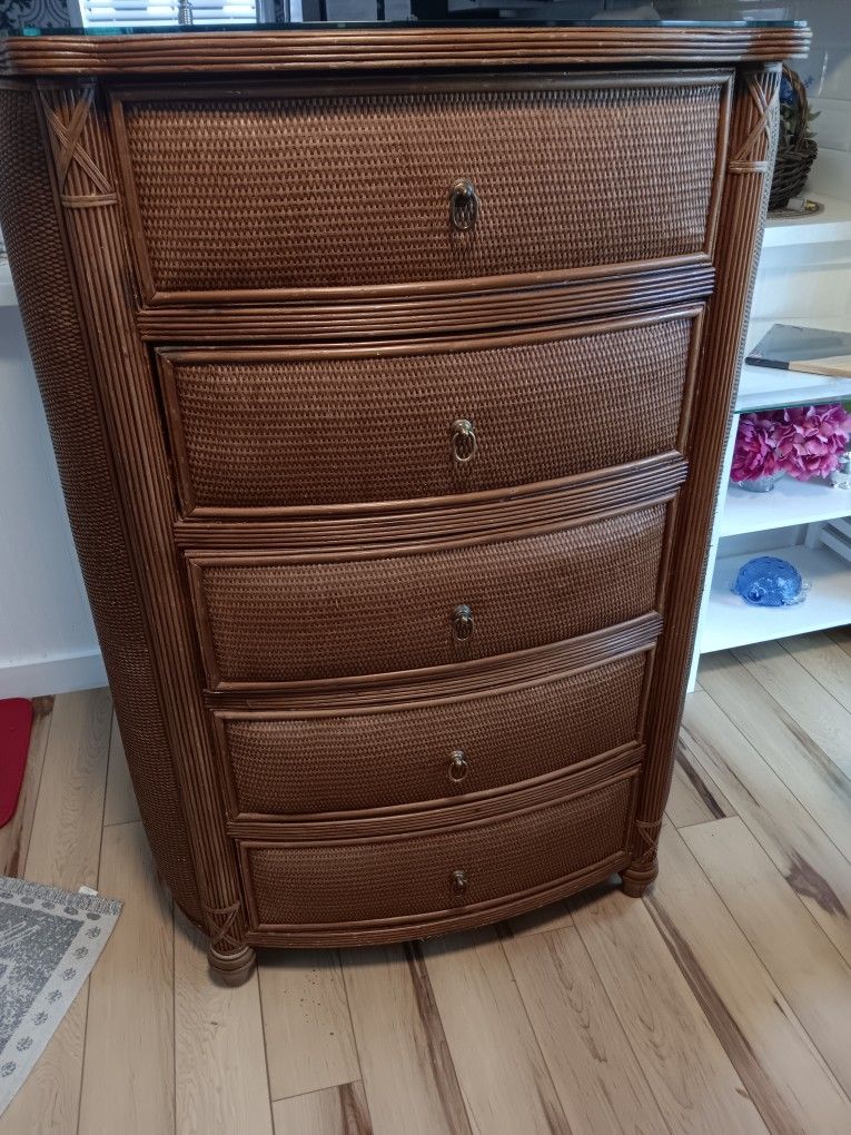 High-end Dresser And Nightstand