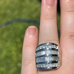HUGE Solid Platinum & 8 carat natural VS-flawless diamond ring heavy quality piece