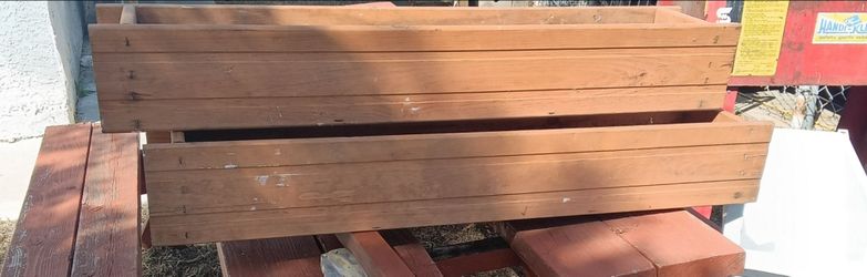 Redwood plantar boxes