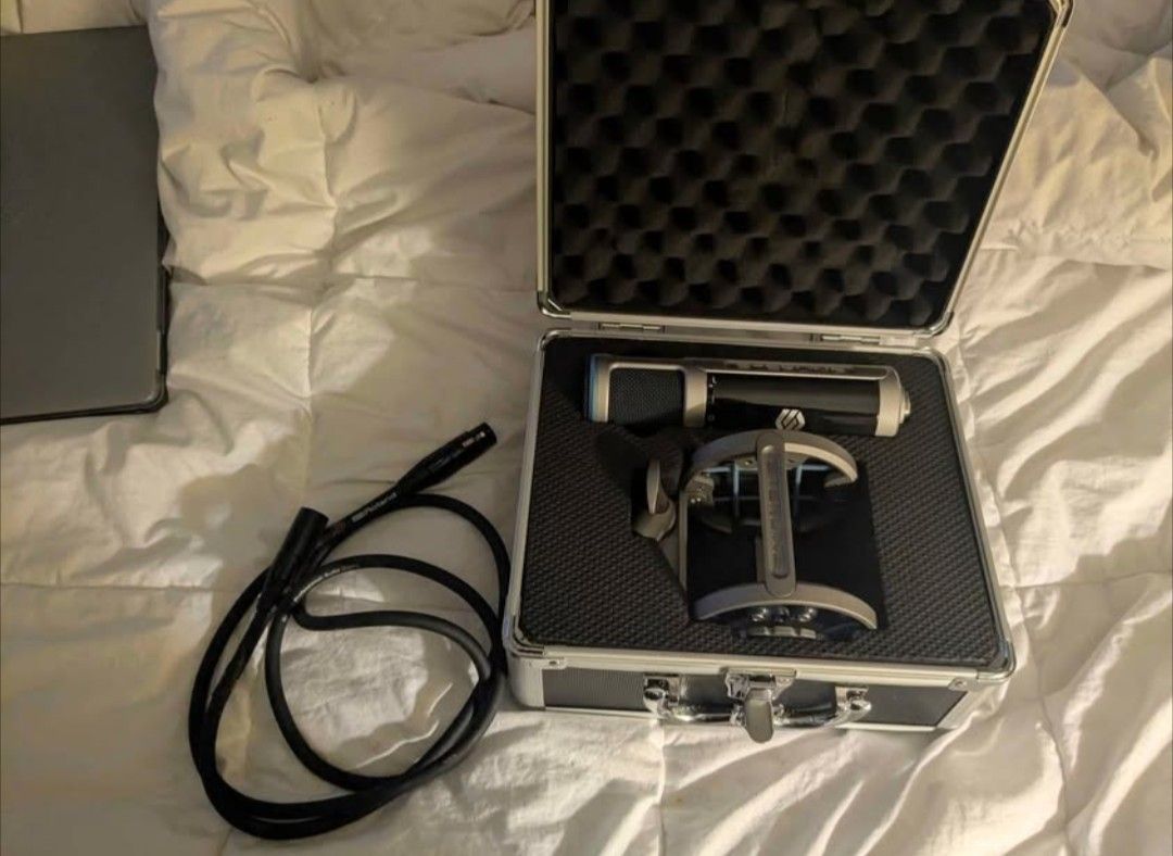 Sterling Audio ST155 Large-Diaphragm Condenser Microphone + XLR CABLE