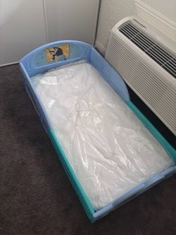 Toddler bed with mattress