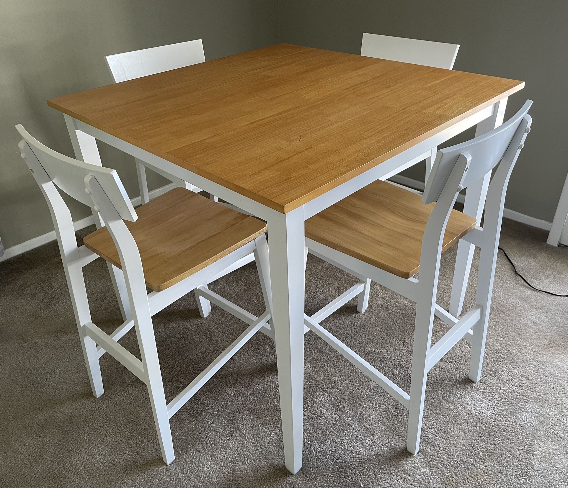 Dining Table W/ 4 Chairs