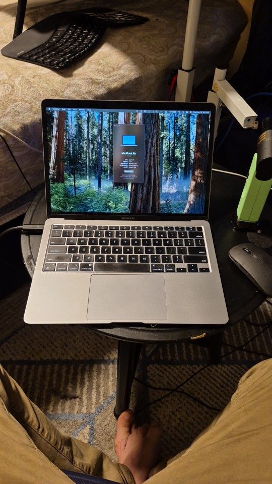 MacBook M1 2020