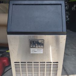 Industrial Ice Maker 100 Pound