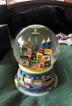 New York snow globe