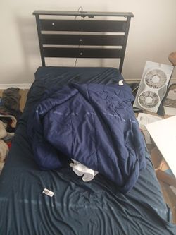 Sinlge bed witj built in plug and led lights