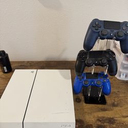 PS4 plus 3 controllers