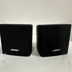 2 Bose Speaker Cubes