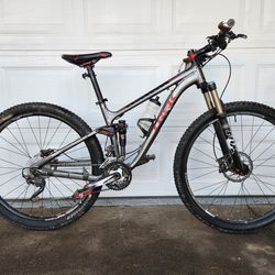 Trek Fuel EX8 Full Suspension Mountain Bike 29'er MTB
