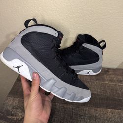 Jordan 9 Particle Grey