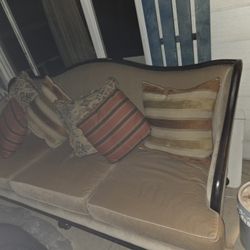 Couch Worth 6k