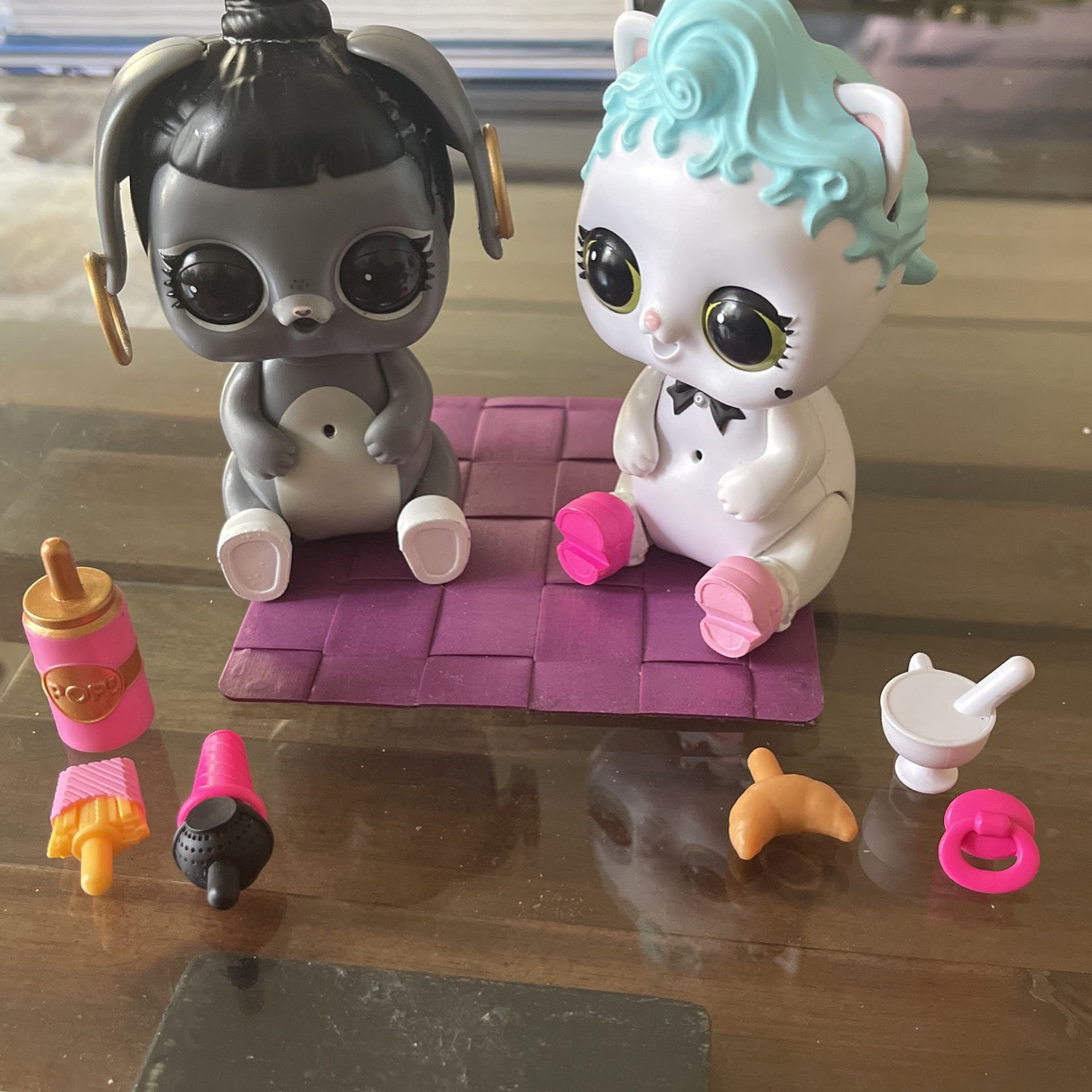 LOL Surprise! TWO Interactive Live Surprise Pets and LOL Pearl Carrying Case