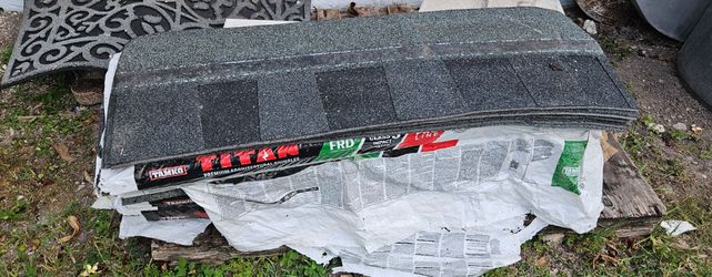 Roof shingles