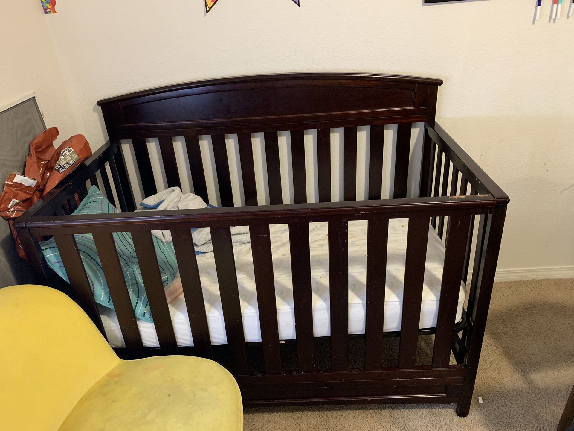 Crib / baby crib