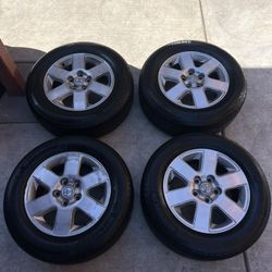Set of Toyota 16in wheels 5x114.3 (5x4.5) Tire 215/65r16 Fit Sienna Older RAV4