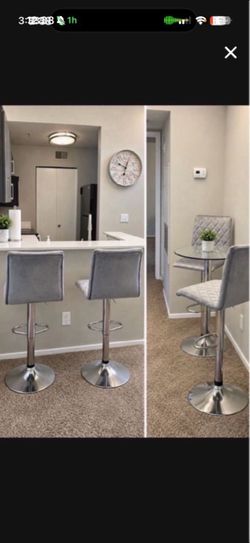Bar stools Glass table