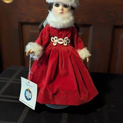 International Doll, Russia, with doll stand